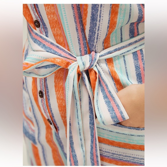 BloomChic Plus Size Striped Contrast Dolman Sleeve Button Up Pocket Belt Romper - Picture 6 of 8